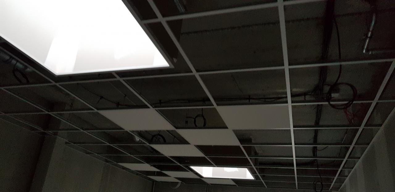 FAUX PLAFOND BUREAU